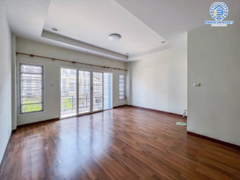 *****ทาวน์โฮมมือสองย่านกรุงเทพฯ ม.ธนาภิรมย์ เพชรเกษม69 เนื้อที่มากถึง 22.2 ตร.ว. ฟังก์ชัน 3 ห้องนอน 5 ห้องน้ำ 1 ที่จอดรถ สภาพสวย ราคาสุดคุ้ม บนทำเลแห่งการเดินทาง ใกล้รถไฟฟ้าสายสีน้ำเงิน "สถานีหลักสอง" และเดอะมอลล์ บางแค จองเลย!